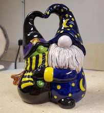 Load image into Gallery viewer, Hugging Gnome and Snowman