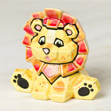 Load image into Gallery viewer, Lion Facet-ini
