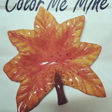 Load image into Gallery viewer, Lovely Leaf dish
