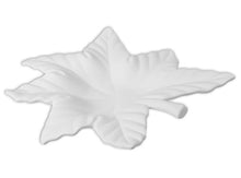 Load image into Gallery viewer, Lovely Leaf dish
